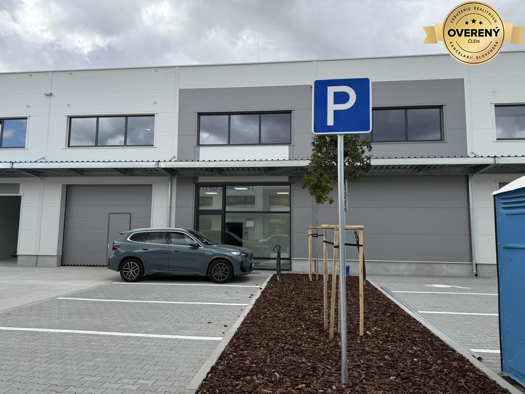 Nová moderná skladovo-výrobná hala s príslušenstvom. Diaľničná